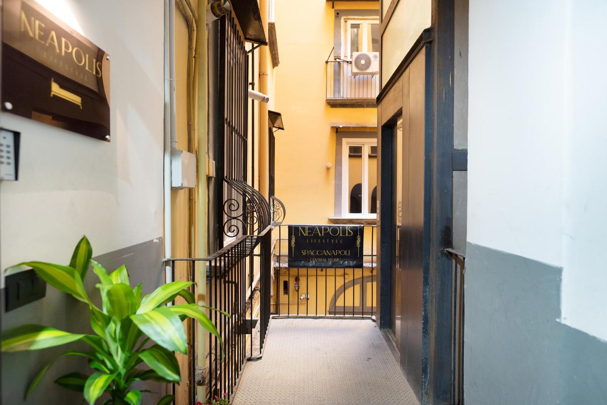 Bed and Breakfast Neapolis Lifestyle Екстер'єр фото